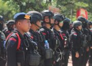 Brimob Polda Sultra Kawal Ketat Pawai Budaya Kabupaten Konawe: Wujud Sinergi untuk Pelestarian Budaya dan Keamanan Masyarakat