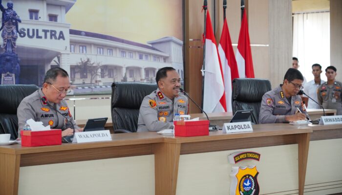 Dansat Brimob Polda Sultra Hadiri Rapat Anev Sitkamtibmas Bersama Kapolda: Komitmen Tingkatkan Stabilitas Keamanan di Bumi Anoa