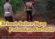 Satuan Brimob Polda Sultra Melalui Batalyon A Pelopor Kerahkan Water Cannon Padamkan Api di Lokasi Kebakaran Lahan