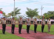 Naik Pangkat, 40 Personel Polres Kolut dan Brimob Jalani Tradisi Penyiraman Bunga Penuh Makna