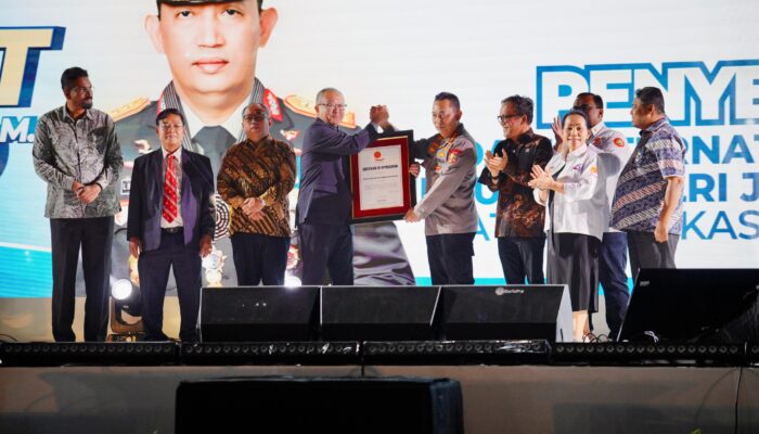 Kapolri Terima Penghargaan dari Organisasi Buruh Dunia atas Dedikasi Lindungi Hak Buruh