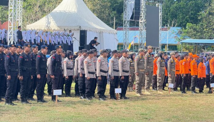 Personel Batalyon B Pelopor Ikuti Upacara HUT Buton Selatan ke-11