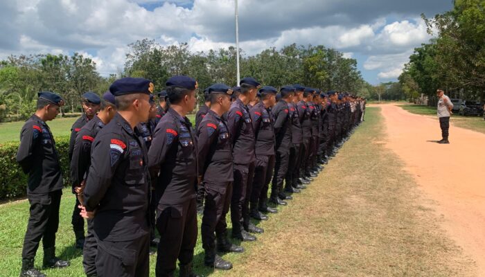 Apel Gabungan Brimob Sultra dan Polres Konawe Selatan Tegaskan Kesiapsiagaan Pengamanan