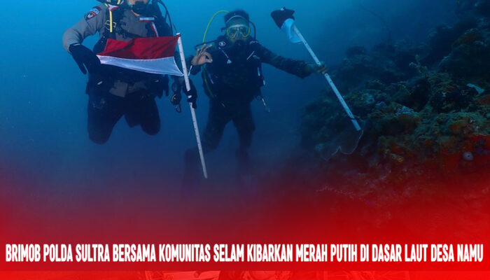 Brimob Polda Sultra Bersama Komunitas Selam Kibarkan Merah Putih di Dasar Laut Desa Namu