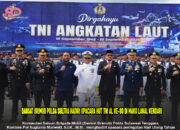 Dansat Brimob Polda Sultra Hadiri Upacara HUT TNI AL ke-80 di Mako Lanal Kendari