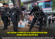 Pasca Aksi Damai, Sat Brimob Polda Sultra Wujudkan Kepedulian dengan Bersihkan Sampah di Area DPRD Sultra