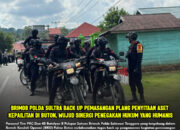 Brimob Polda Sultra Back Up Pemasangan Plang Penyitaan Aset Kepailitan di Buton, Wujud Sinergi Penegakan Hukum yang Humanis