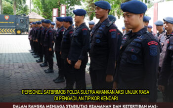 Personel Satbrimob Polda Sultra Amankan Aksi Unjuk Rasa di Pengadilan Tipikor Kendari