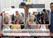 Dansat Brimob Polda Sultra Dampingi Kapolda Sultra Serahkan Bantuan Sosial kepada Penyandang Disabilitas dan Anak Panti Asuhan di Kolaka
