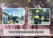 Personel Satbrimobda Sultra Laksanakan Jumat Berkah, Salurkan Sembako kepada Masyarakat Kurang Mampu