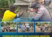 “Satbrimob Hadir untuk Negeri: Yon C Pelopor Bangun Jembatan Penghubung di Sabilambo”