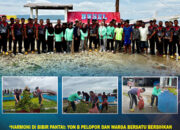 Harmoni di Bibir Pantai: Yon B Pelopor dan Warga Bersatu Bersihkan Pesisir Boti