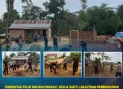 Sinergitas Polri dan Masyarakat, Kerja Bakti Lanjutkan Pembangunan Poskamling di Desa Kalaero