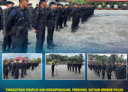 Tingkatkan Disiplin dan Kesiapsiagaan, Personel Satuan Brimob Polda Sultra Laksanakan Apel Pagi