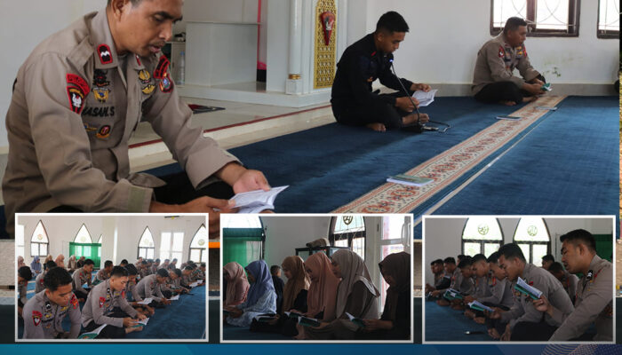 Personel Batalyon C Pelopor Bersama Bhayangkari Laksanakan Binrohtal di Masjid Batalyon C Pelopor
