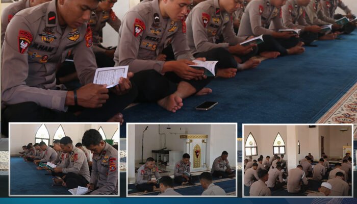 Perkuat Keimanan dan Ketakwaan, Personel Batalyon C Pelopor Satbrimob Polda Sultra Laksanakan Binrohtal di Masjid Mako